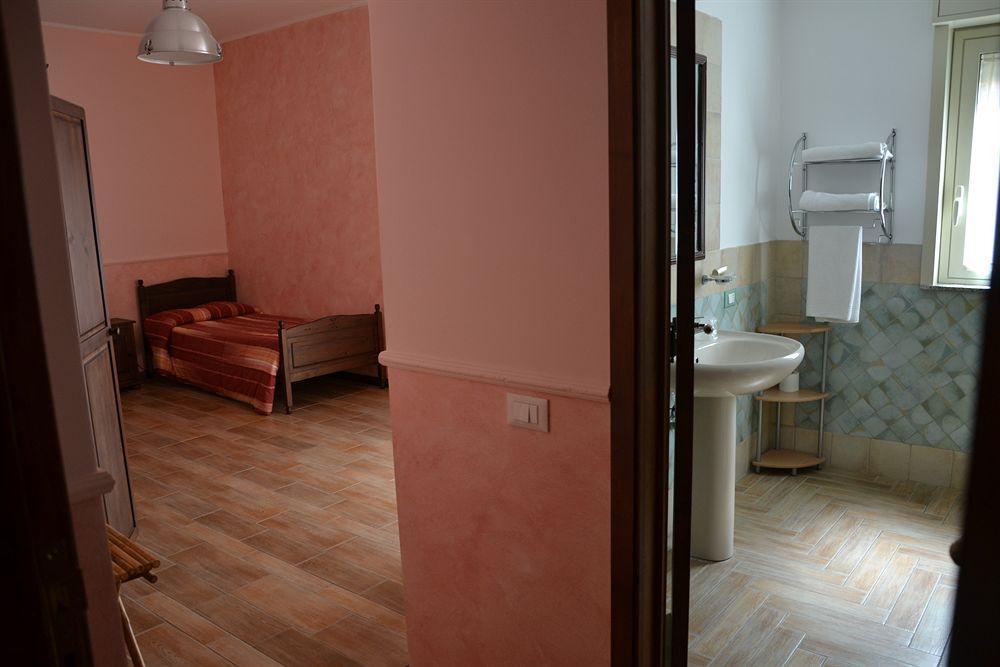 B&B Notti E Dintorni นีโกโลซี ภายนอก รูปภาพ