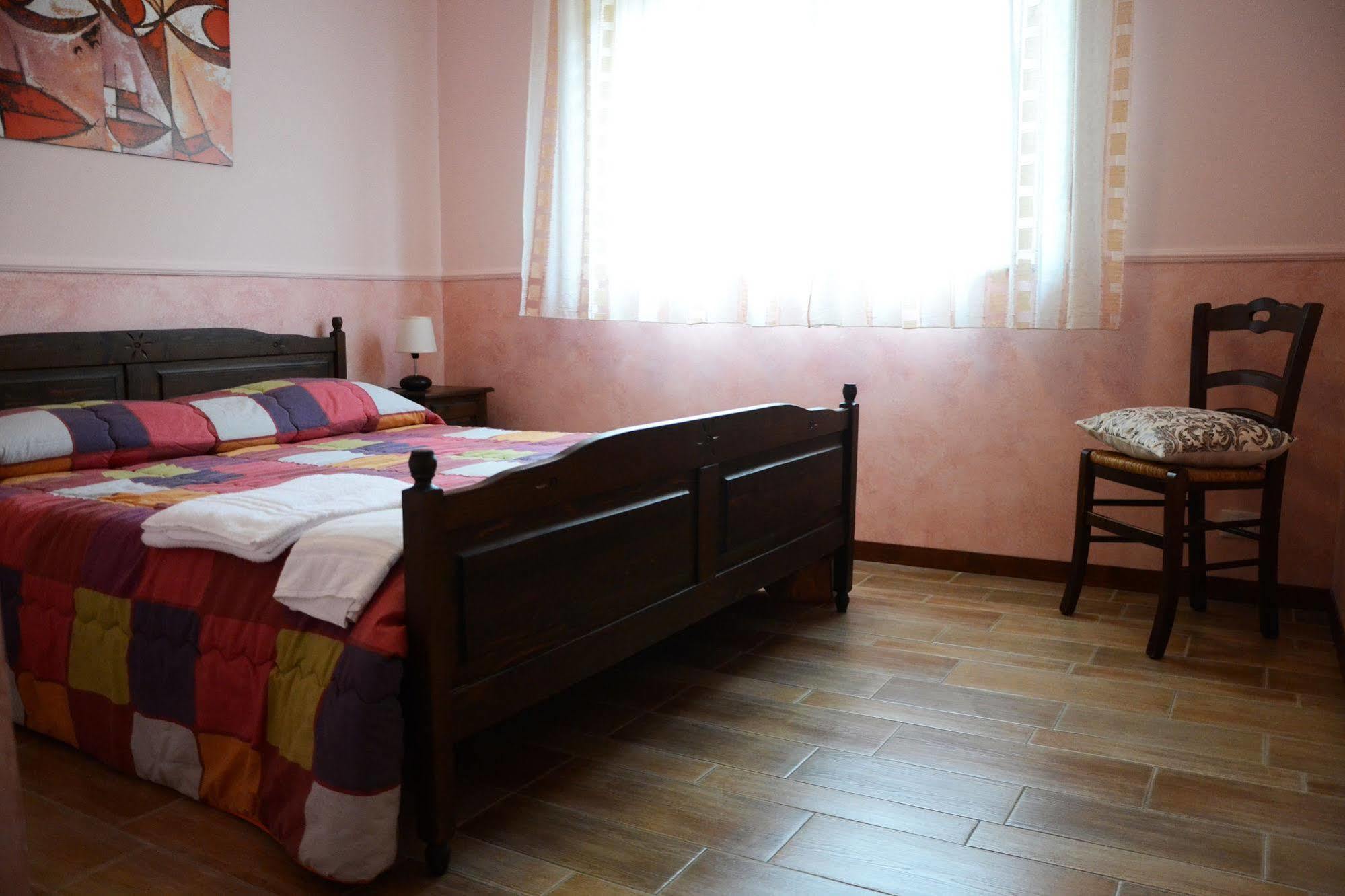 B&B Notti E Dintorni นีโกโลซี ภายนอก รูปภาพ