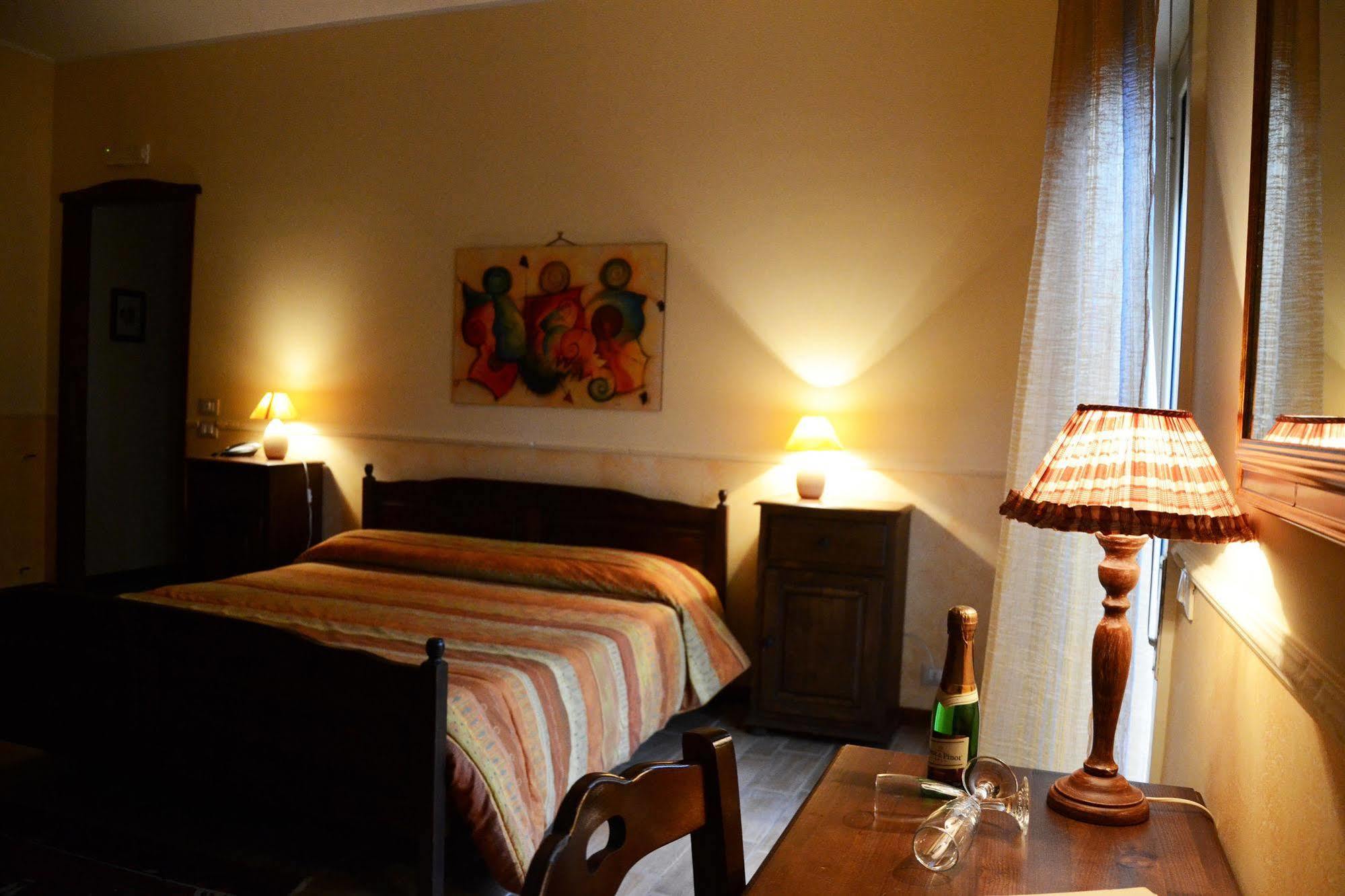 B&B Notti E Dintorni นีโกโลซี ภายนอก รูปภาพ